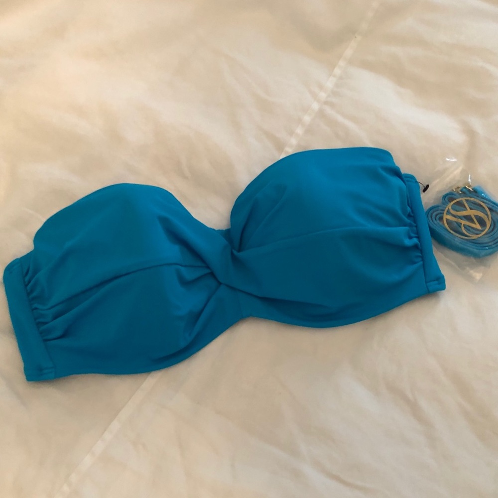Victoria’s Secret bikini top